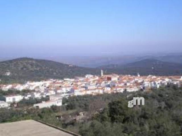 For sale of rural property in Cabeza la Vaca