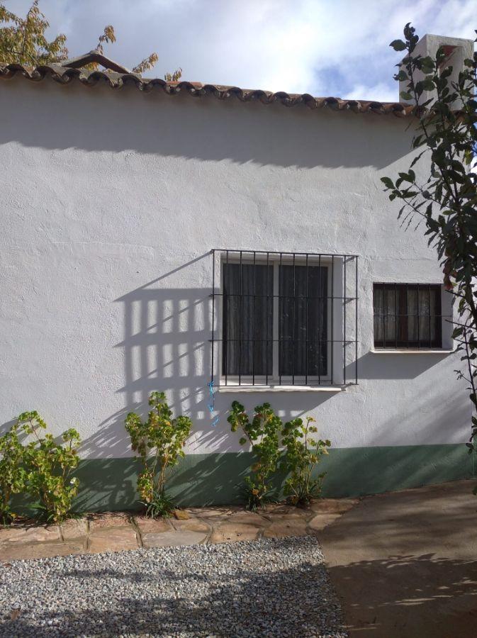 For sale of rural property in Fuentes de León