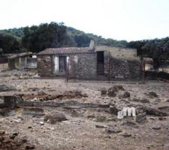 For sale of rural property in Cabeza la Vaca