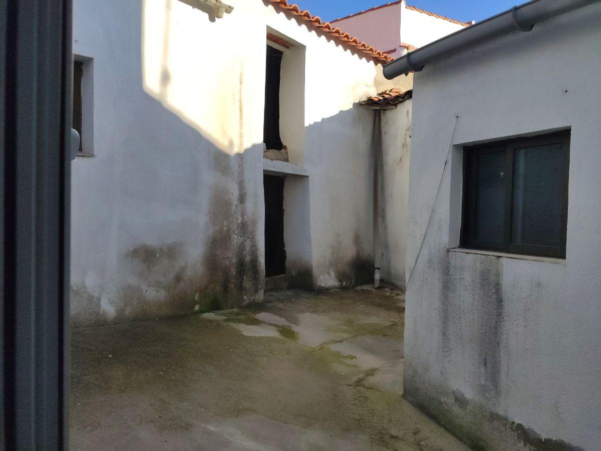 For sale of house in Cabeza la Vaca