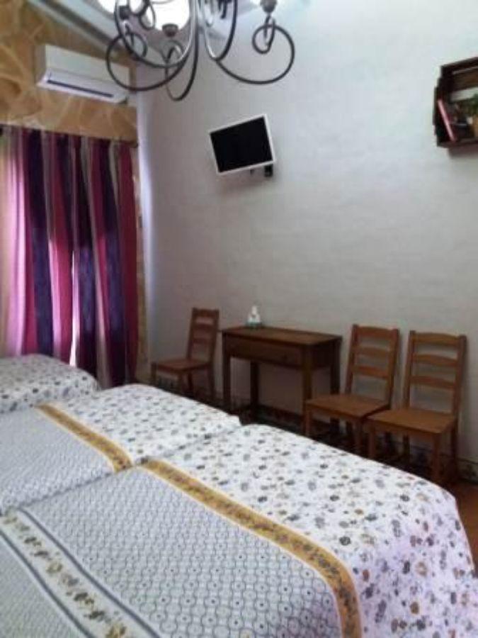 Venta de hotel en Arroyomolinos de León