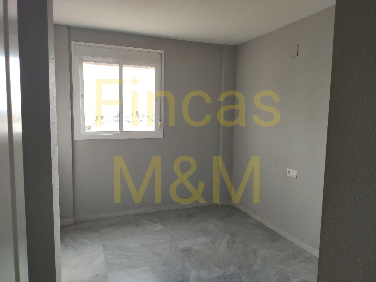 For sale of penthouse in Bormujos