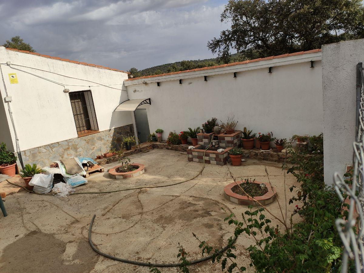 Venta de finca rústica en Cabeza la Vaca