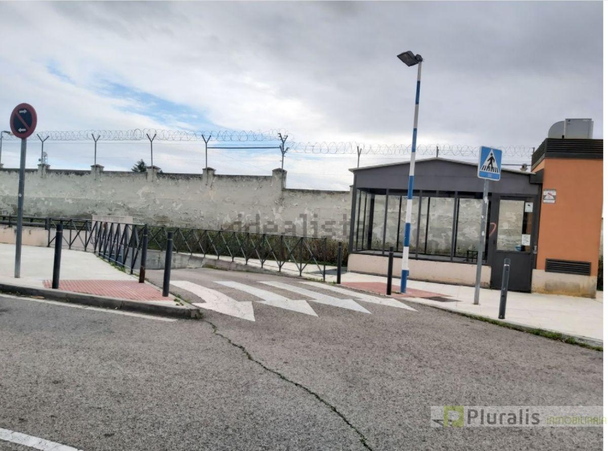 For rent of garage in Getafe