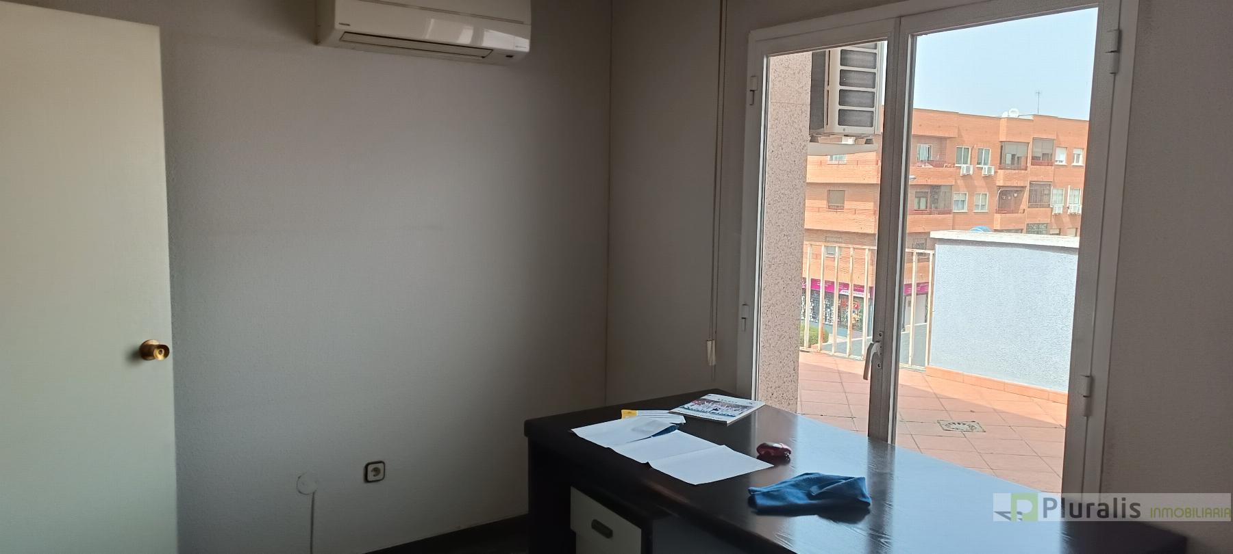 For sale of office in Getafe