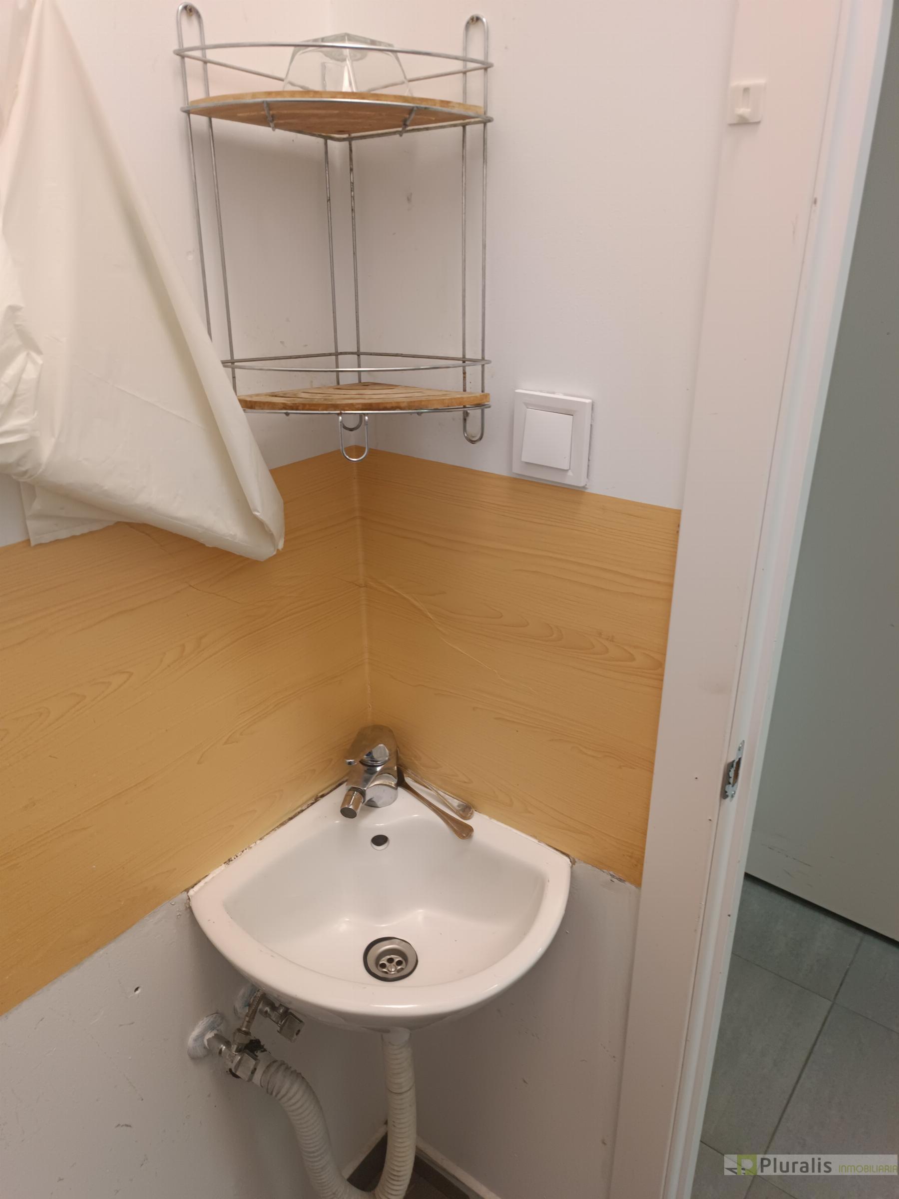 For rent of commercial in Getafe