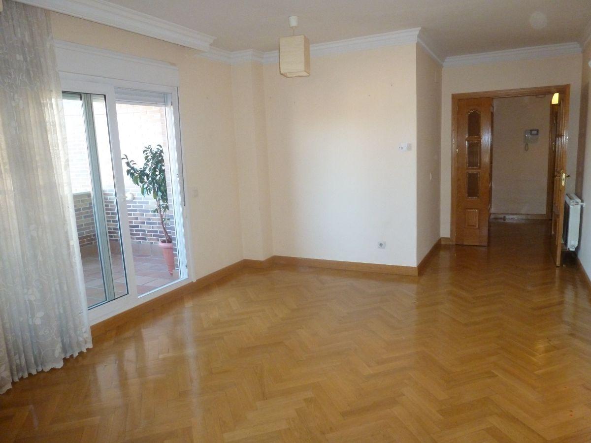 For rent of apartment in Boadilla del Monte