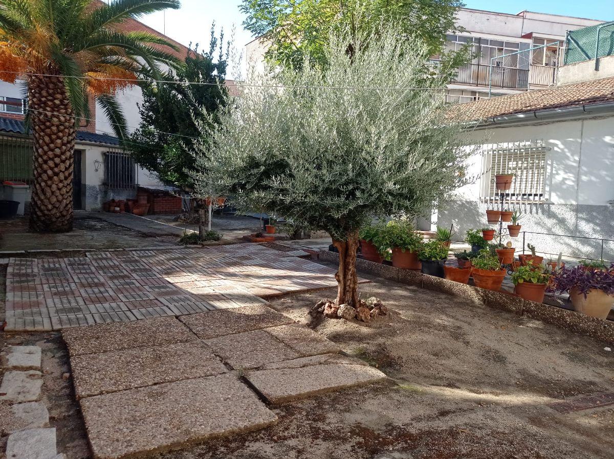 For sale of house in Madrid