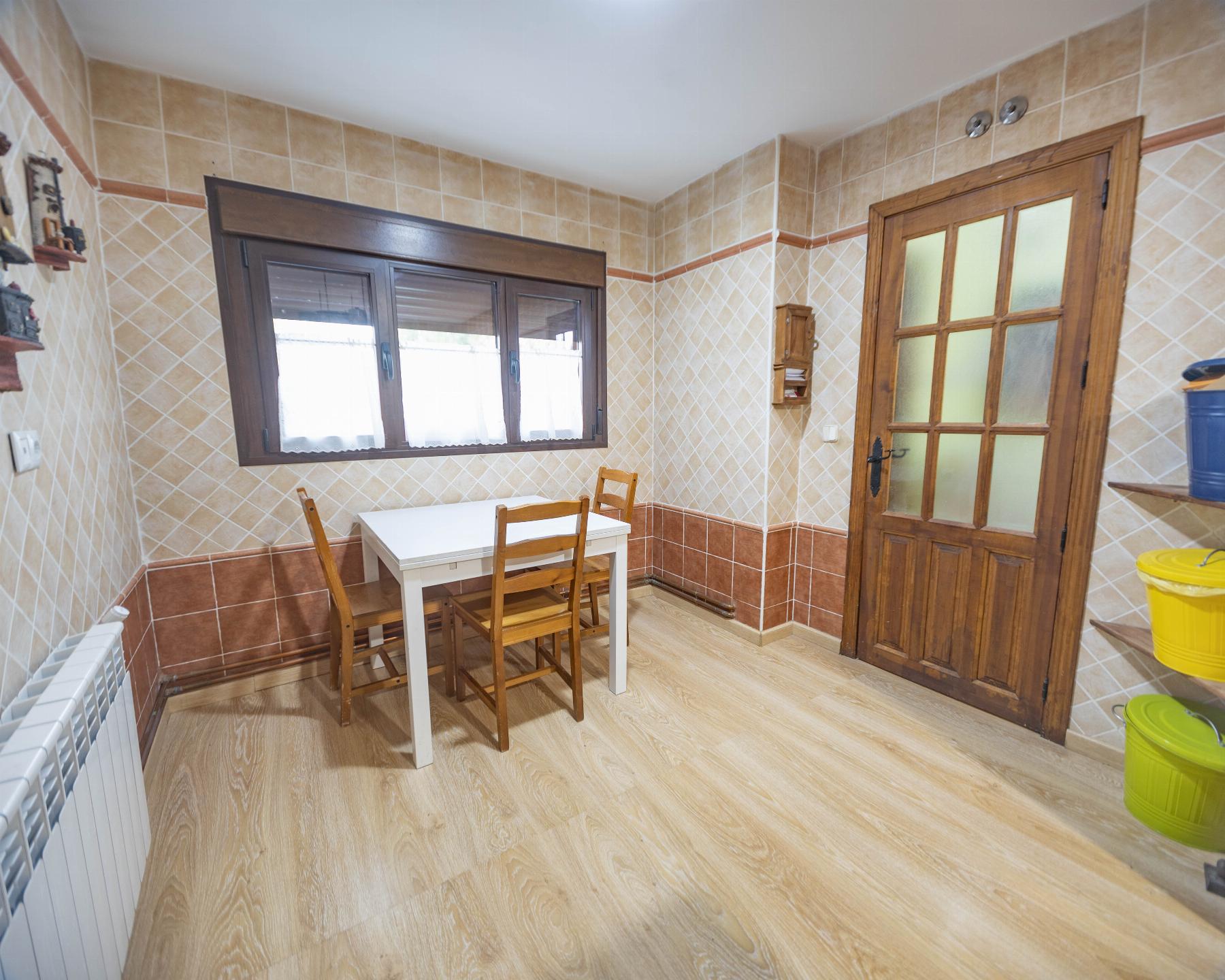 Venta de chalet en Valdeaveruelo