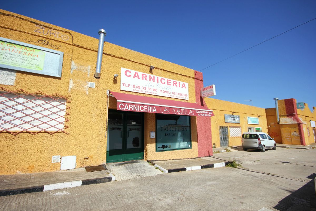 Venta de local comercial en Torrejón del Rey