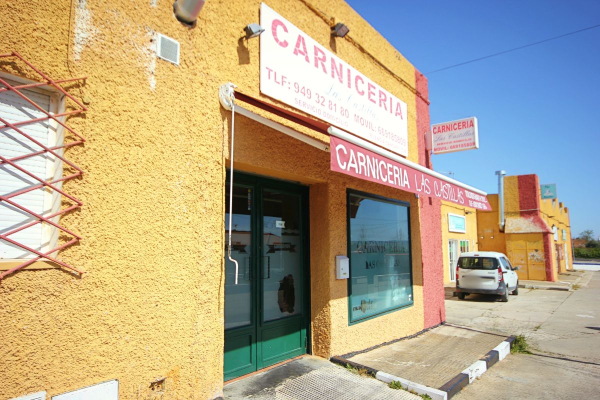 Venta de local comercial en Torrejón del Rey