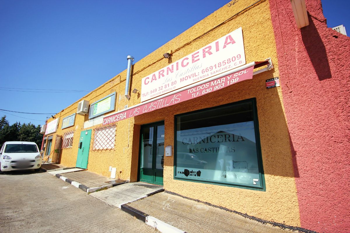Venta de local comercial en Torrejón del Rey