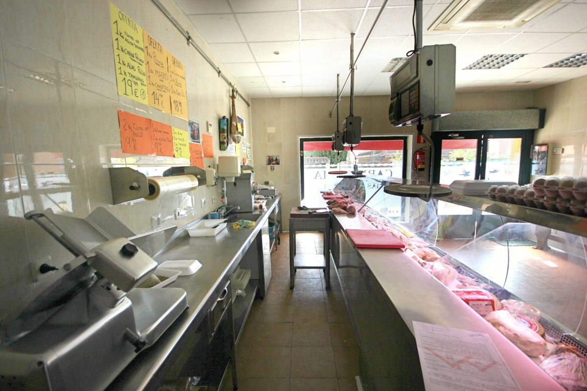 Venta de local comercial en Torrejón del Rey