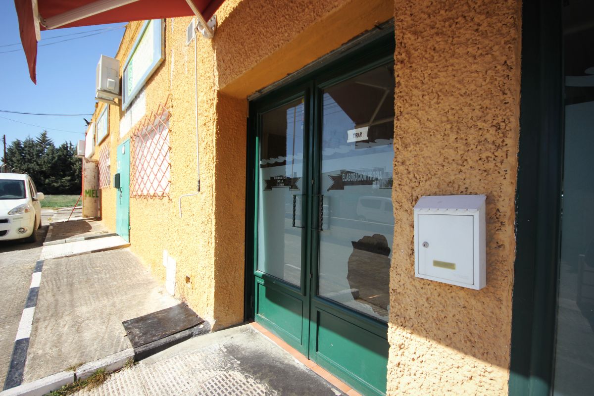 Venta de local comercial en Torrejón del Rey