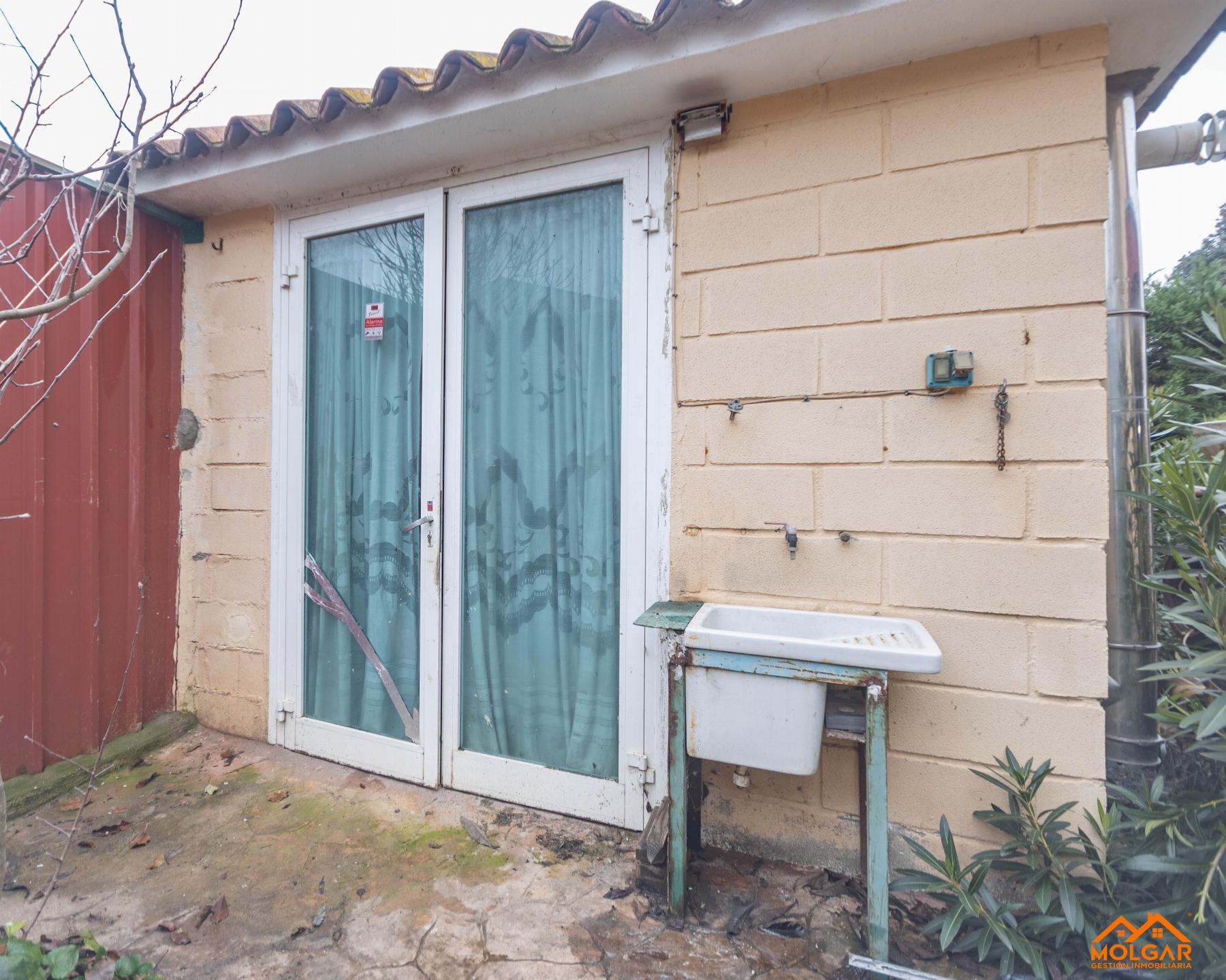 Venta de chalet en Valdenuño Fernández