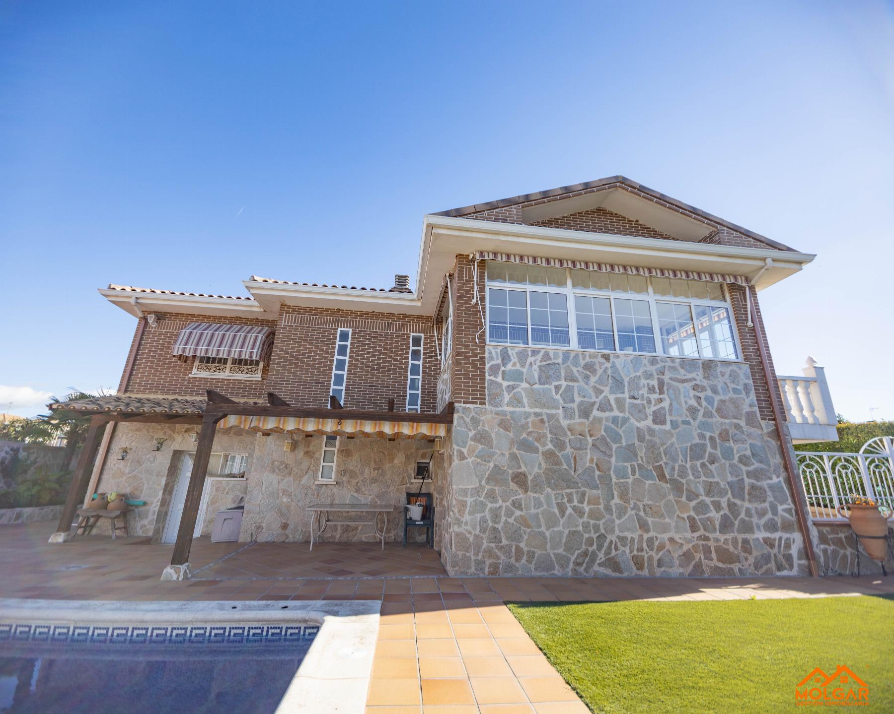 Venta de chalet en Torrejón del Rey