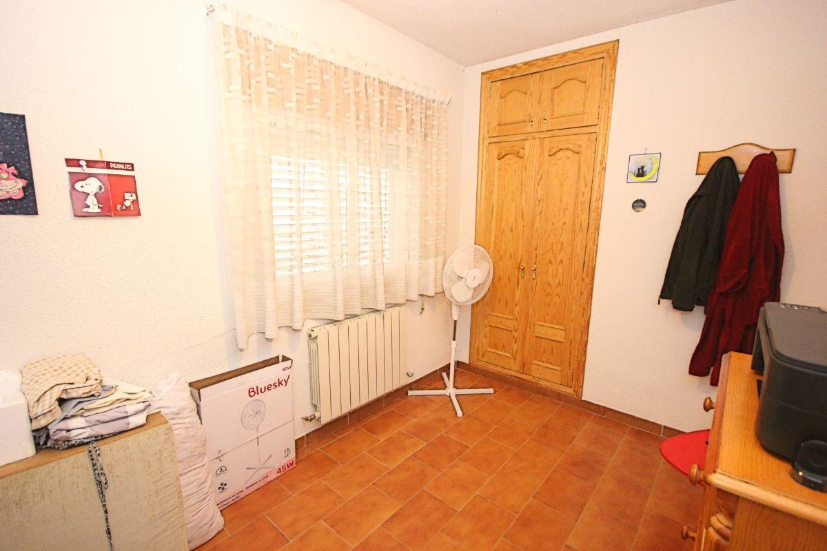 venta de chalet en Valdenuño Fernández, Las Dehesas Id:0104527