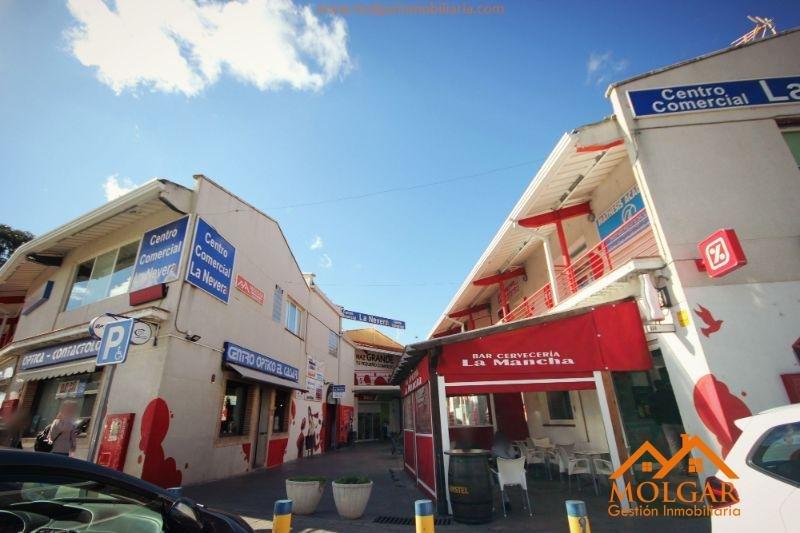 Venta de local comercial en El Casar