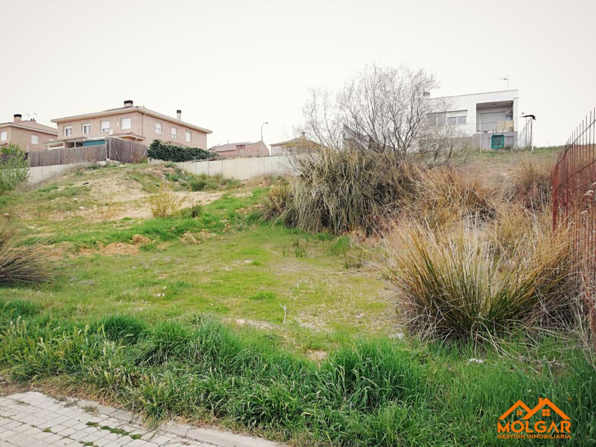 For sale of land in El Casar