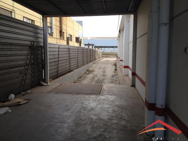 For rent of industrial plant/warehouse in La Pobla de Farnals