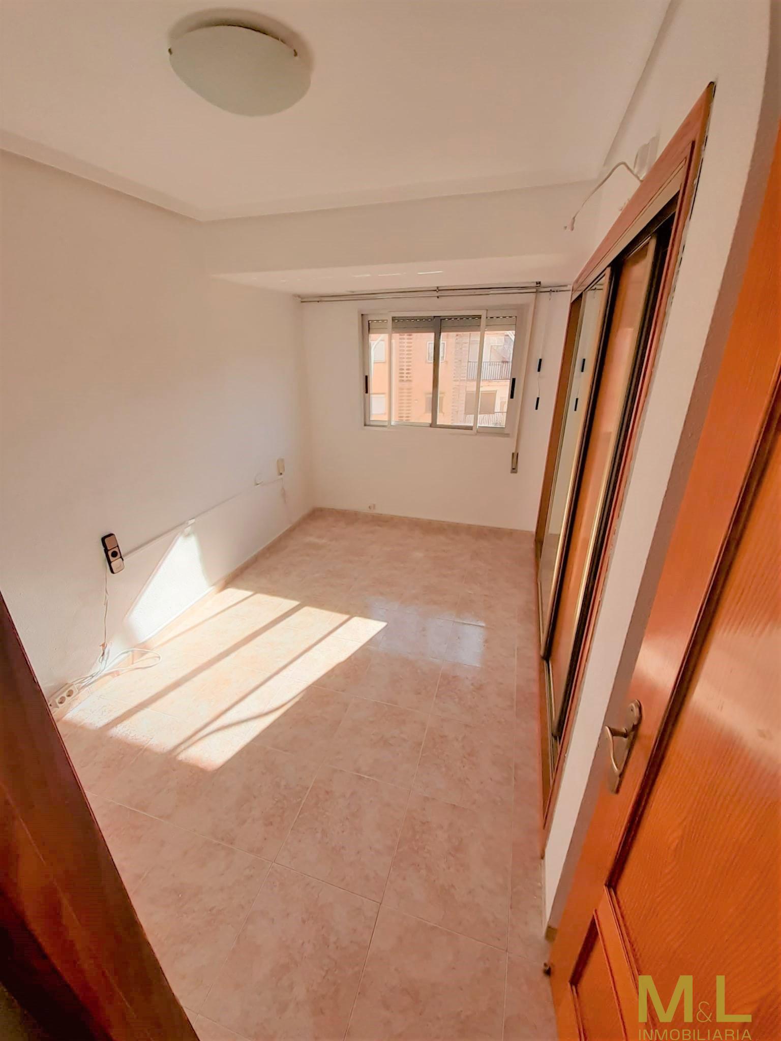 For sale of apartment in Puebla de Farnáls