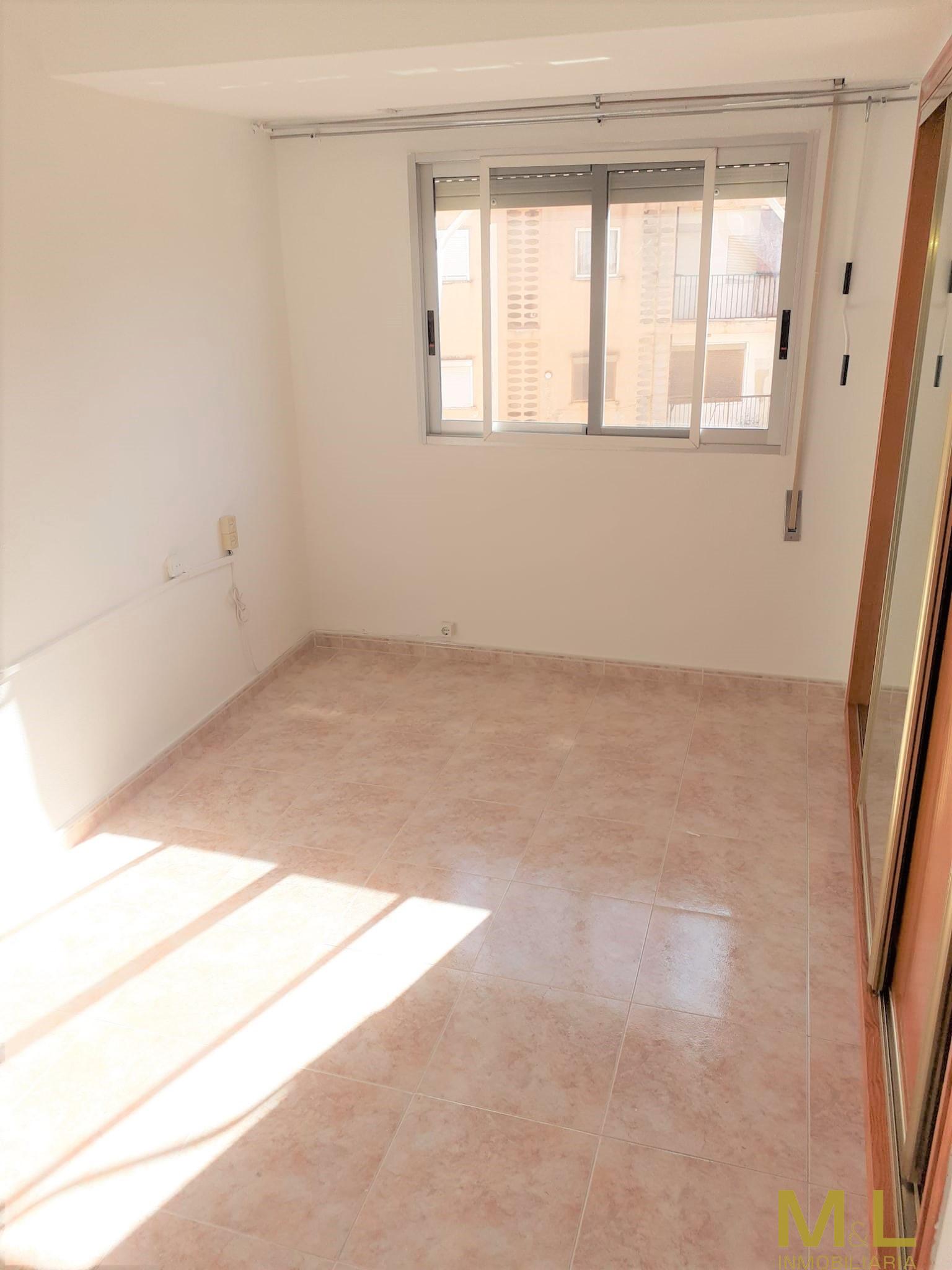 For sale of apartment in Puebla de Farnáls