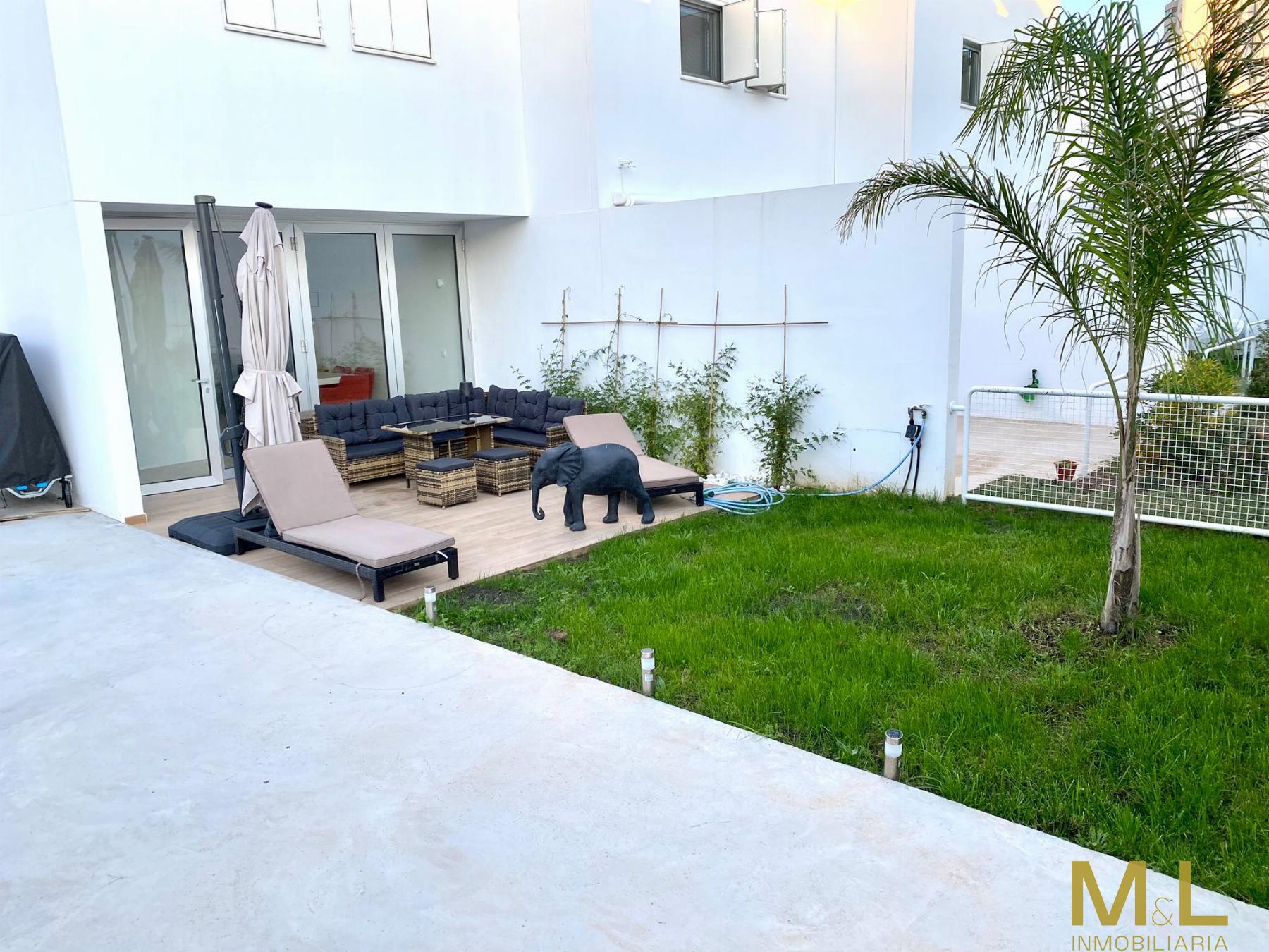 For sale of chalet in La Pobla de Farnals