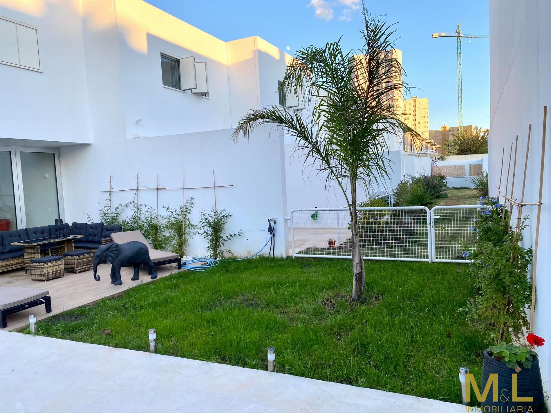 For sale of chalet in La Pobla de Farnals