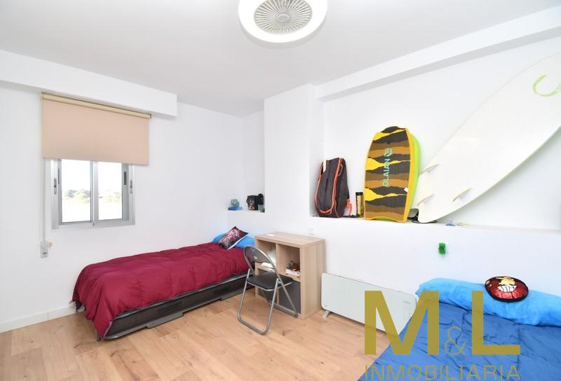 For sale of apartment in Puig