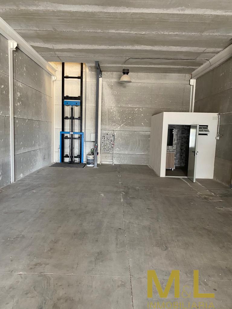 For sale of industrial plant/warehouse in Massamagrell