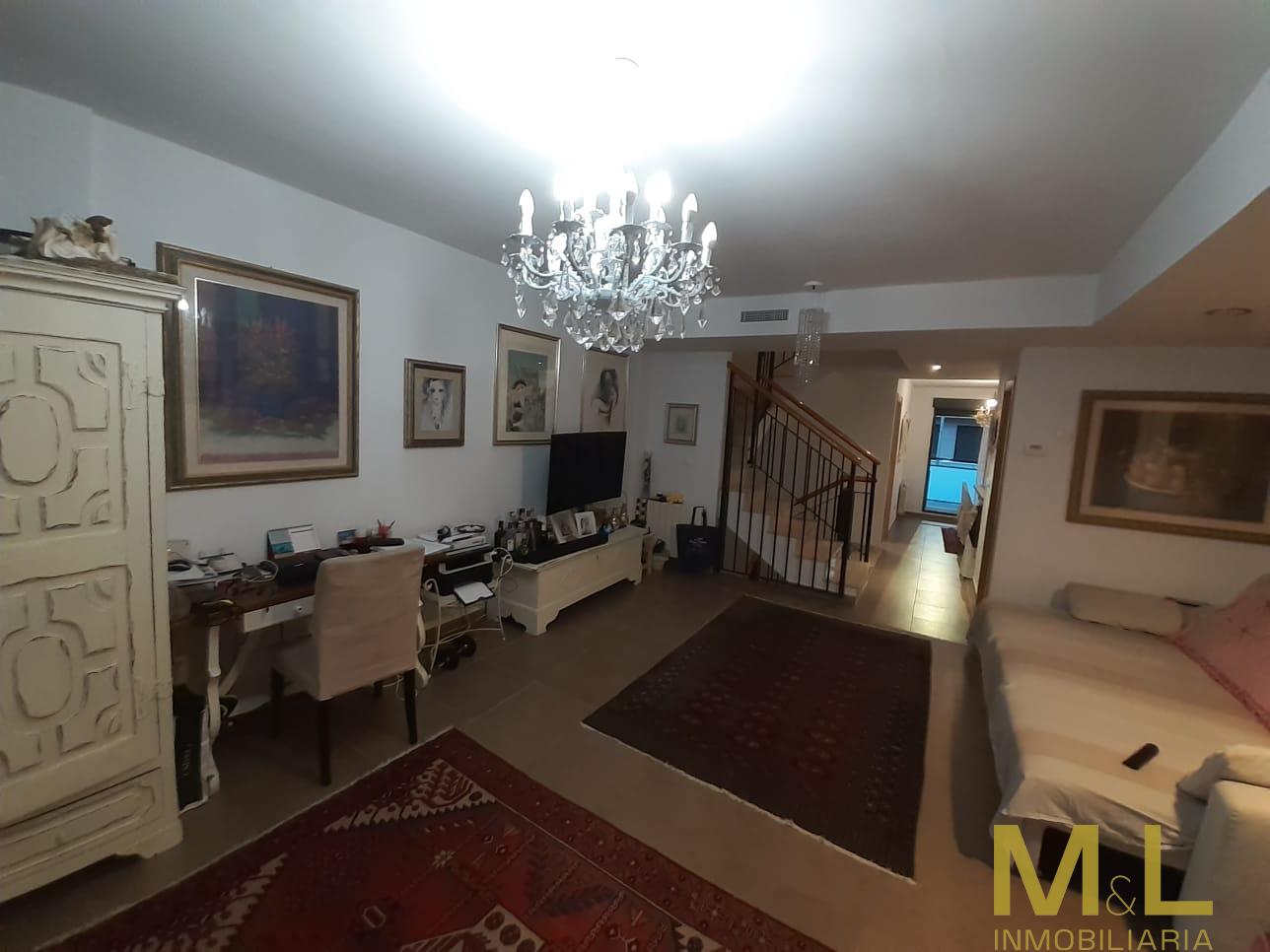 For sale of duplex in La Pobla de Farnals