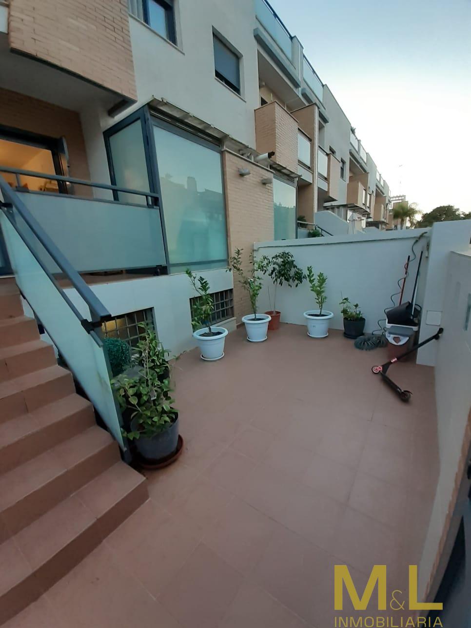 For sale of duplex in La Pobla de Farnals
