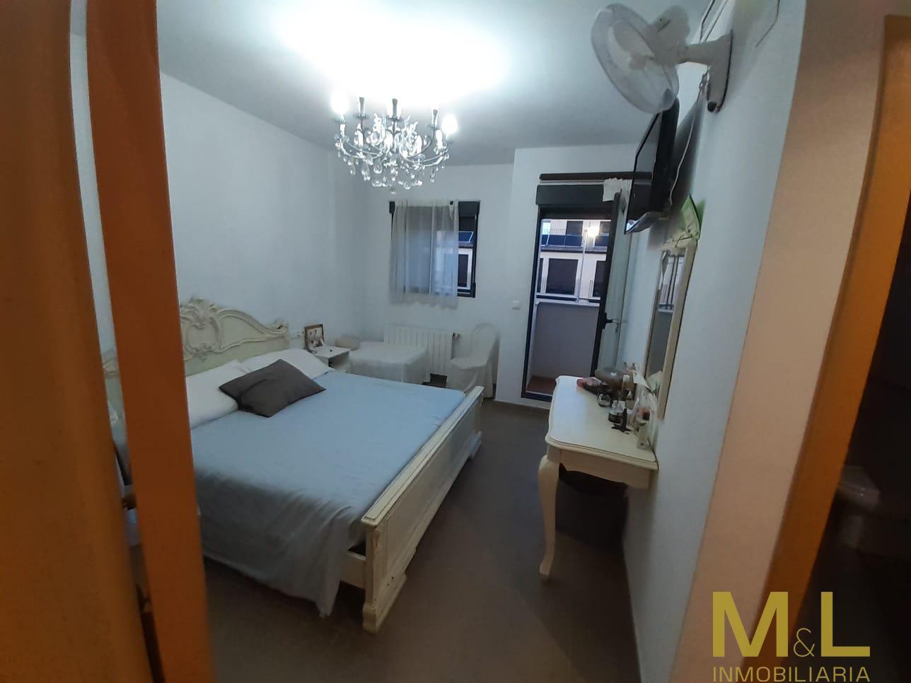 For sale of duplex in La Pobla de Farnals