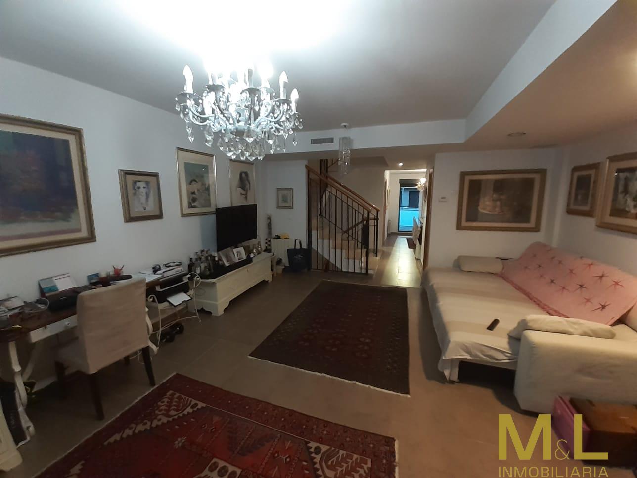 For sale of duplex in La Pobla de Farnals