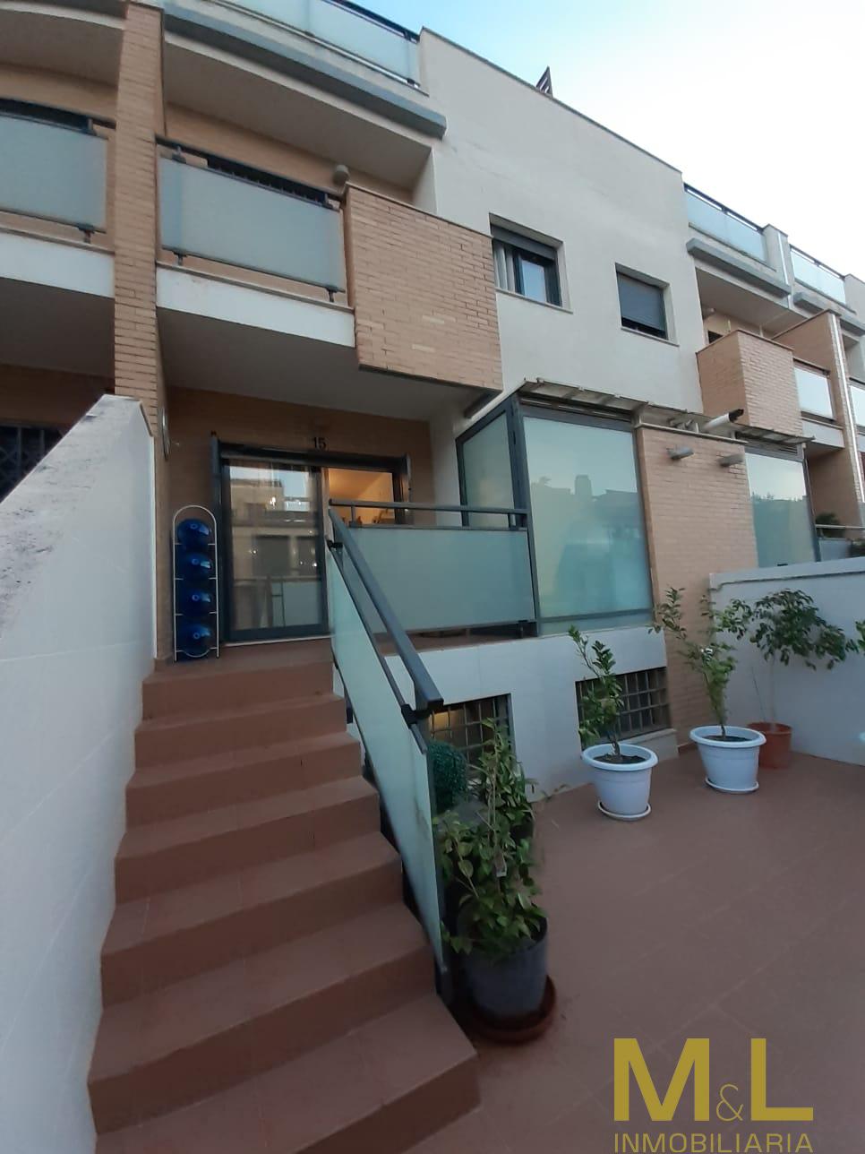 For sale of duplex in La Pobla de Farnals