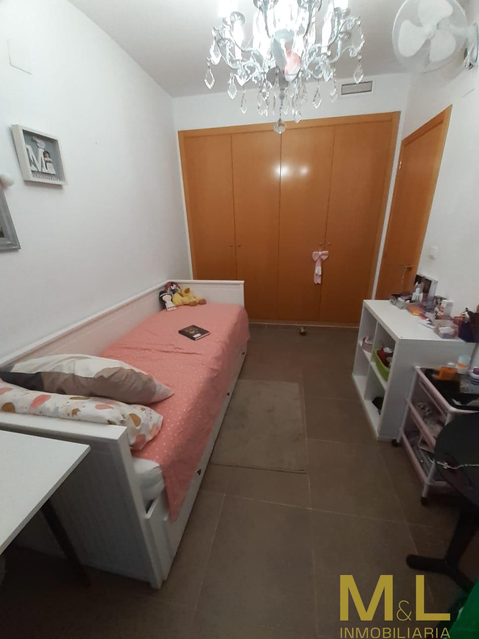For sale of duplex in La Pobla de Farnals