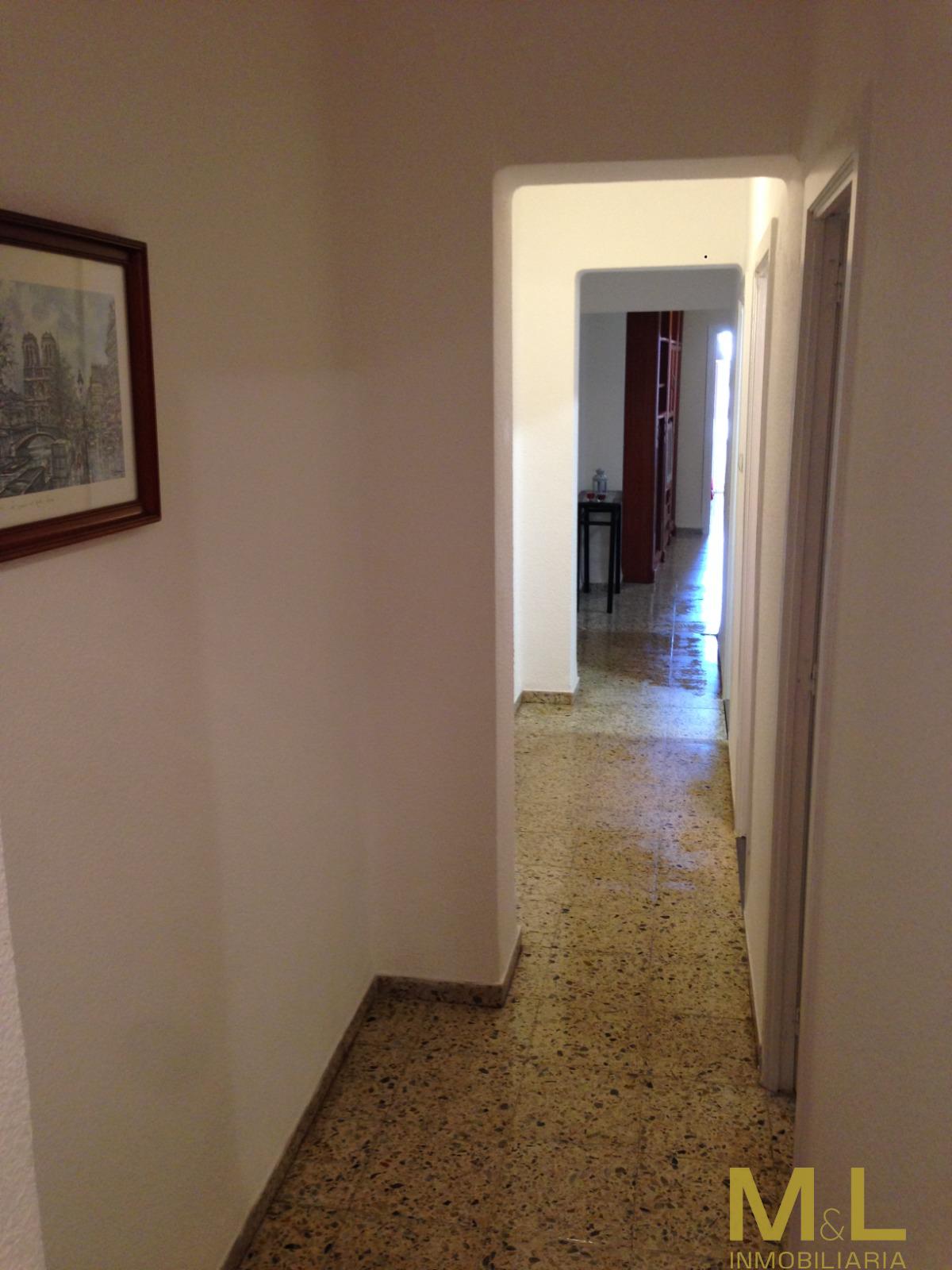 For sale of flat in Valencia