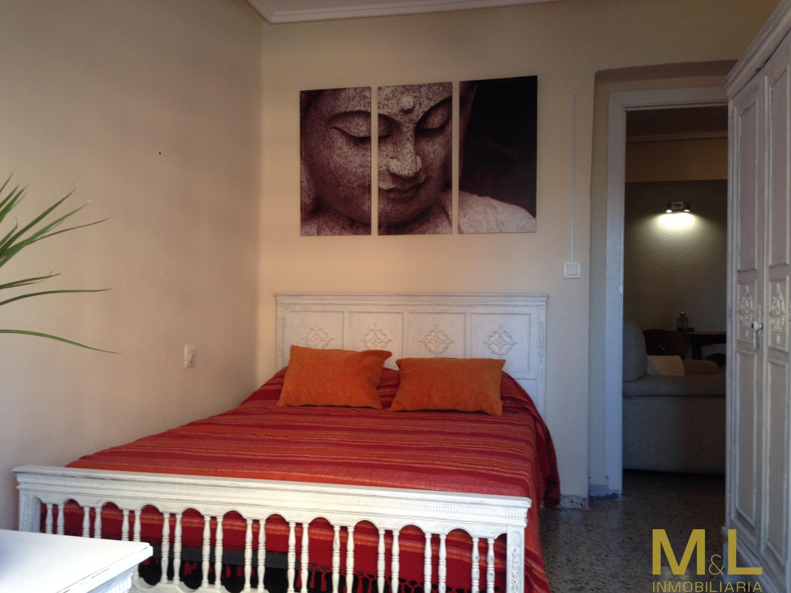 For sale of flat in Valencia