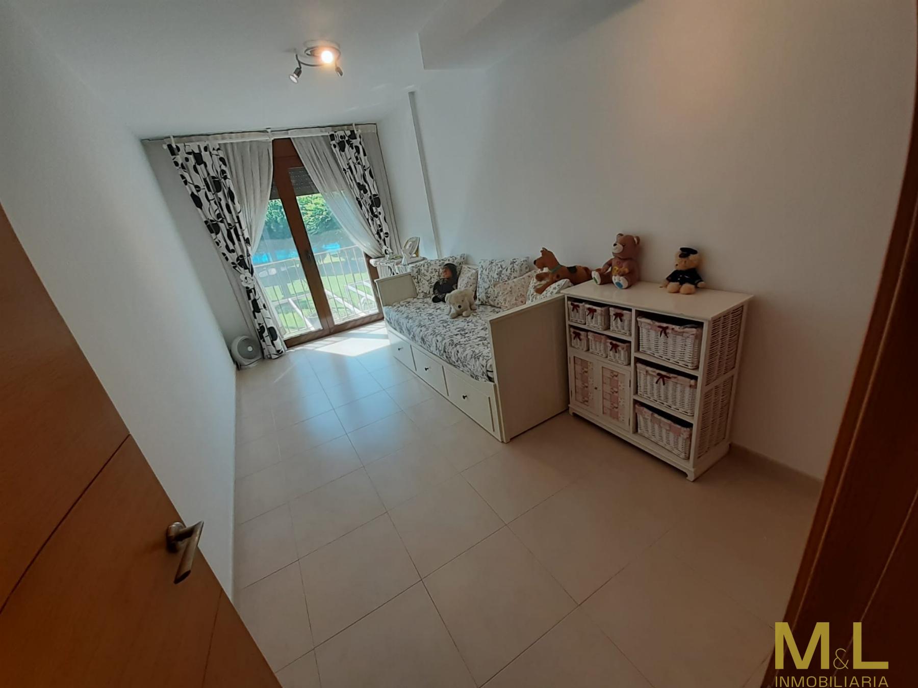 For sale of duplex in La Pobla de Farnals