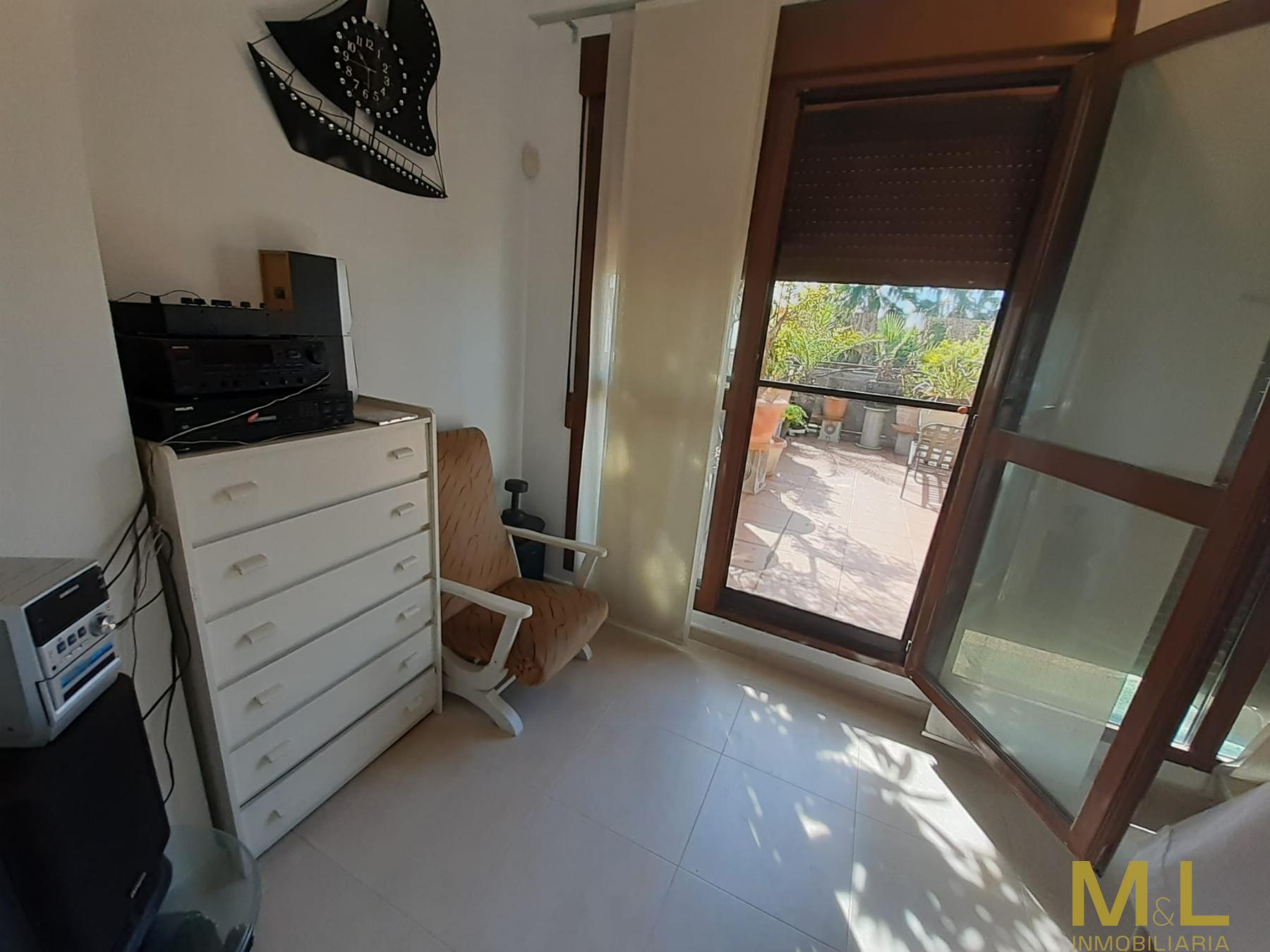 For sale of duplex in La Pobla de Farnals