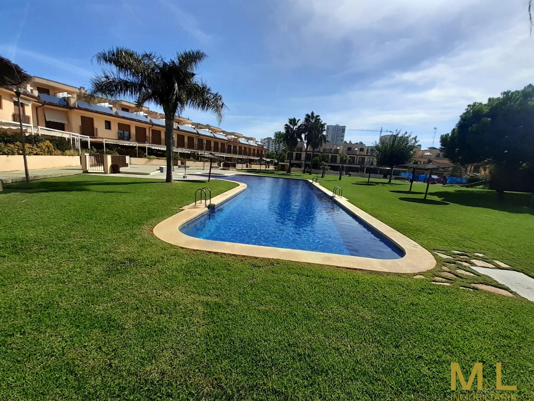 For sale of duplex in La Pobla de Farnals