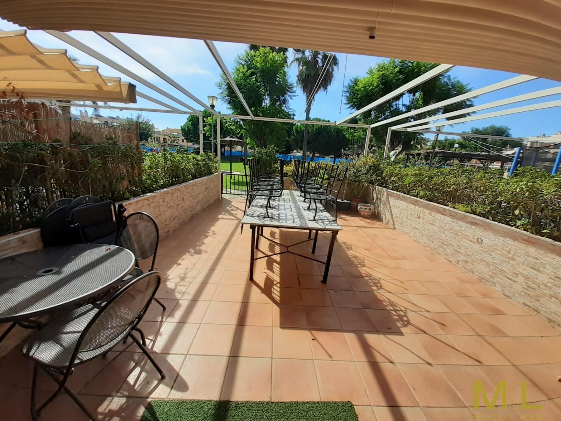 For sale of duplex in La Pobla de Farnals