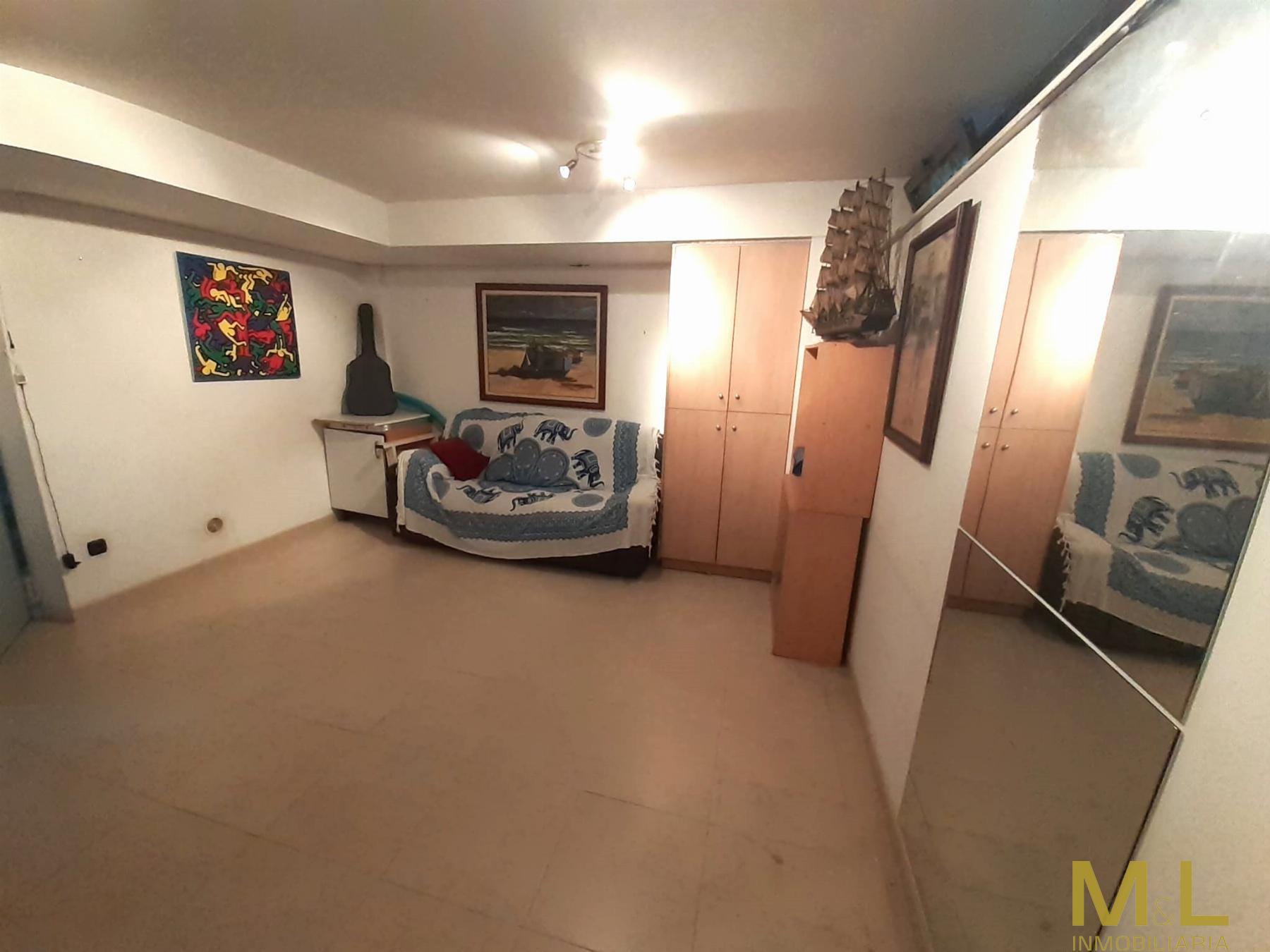 For sale of duplex in La Pobla de Farnals