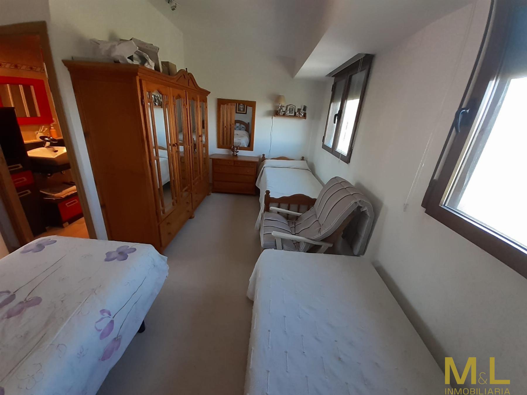 For sale of duplex in La Pobla de Farnals