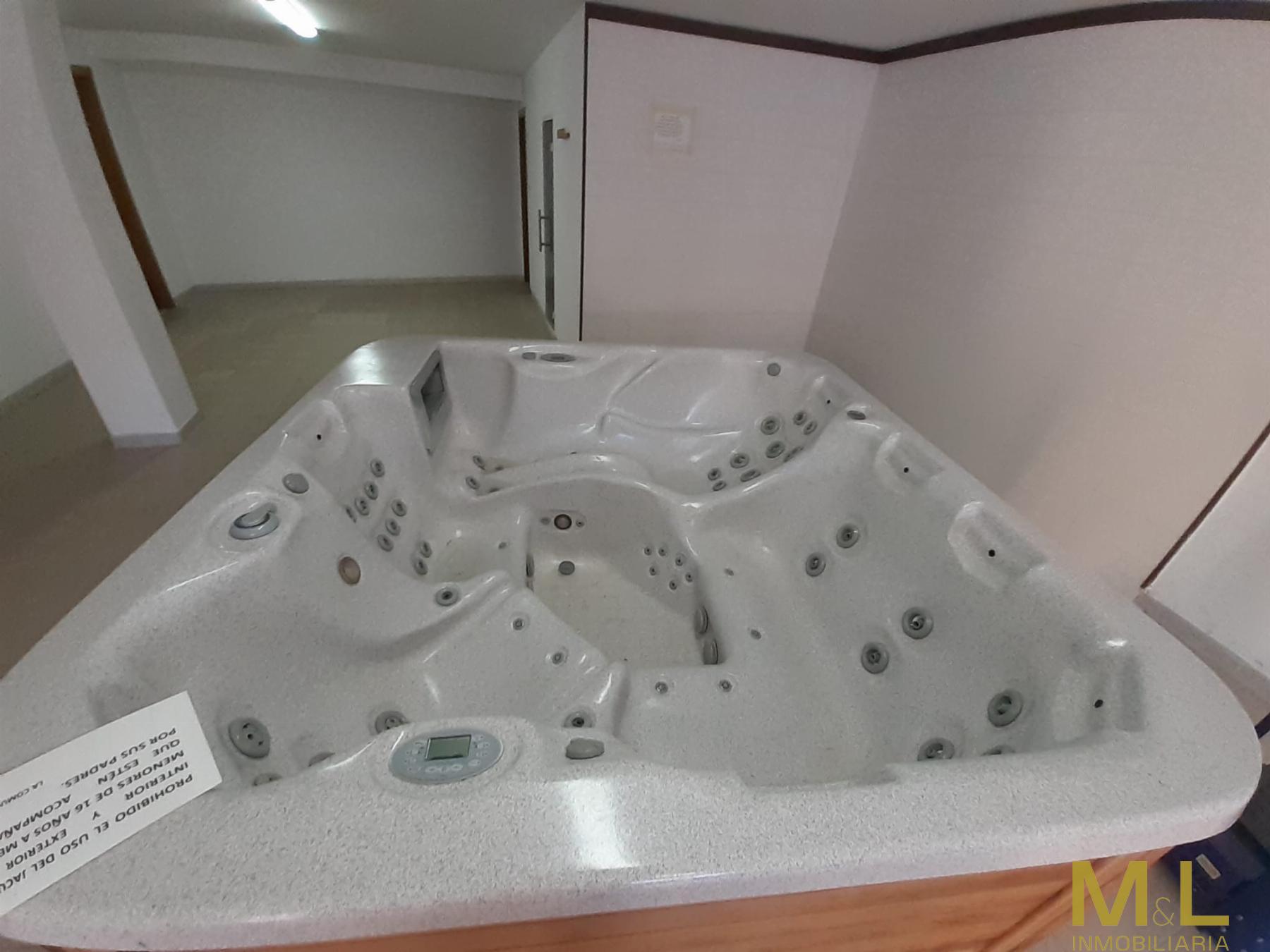 For sale of duplex in La Pobla de Farnals