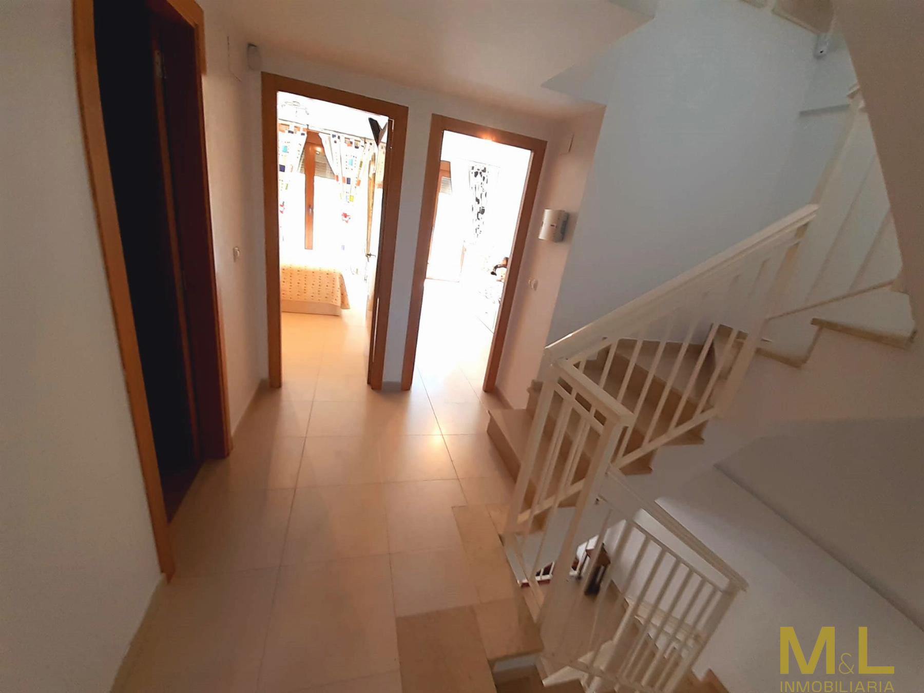 For sale of duplex in La Pobla de Farnals