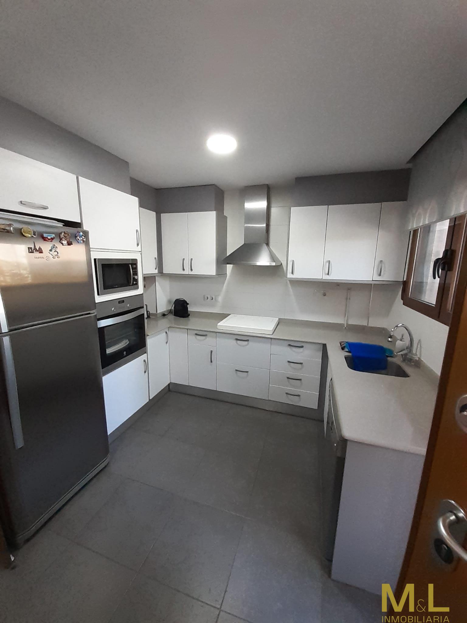 For sale of duplex in La Pobla de Farnals