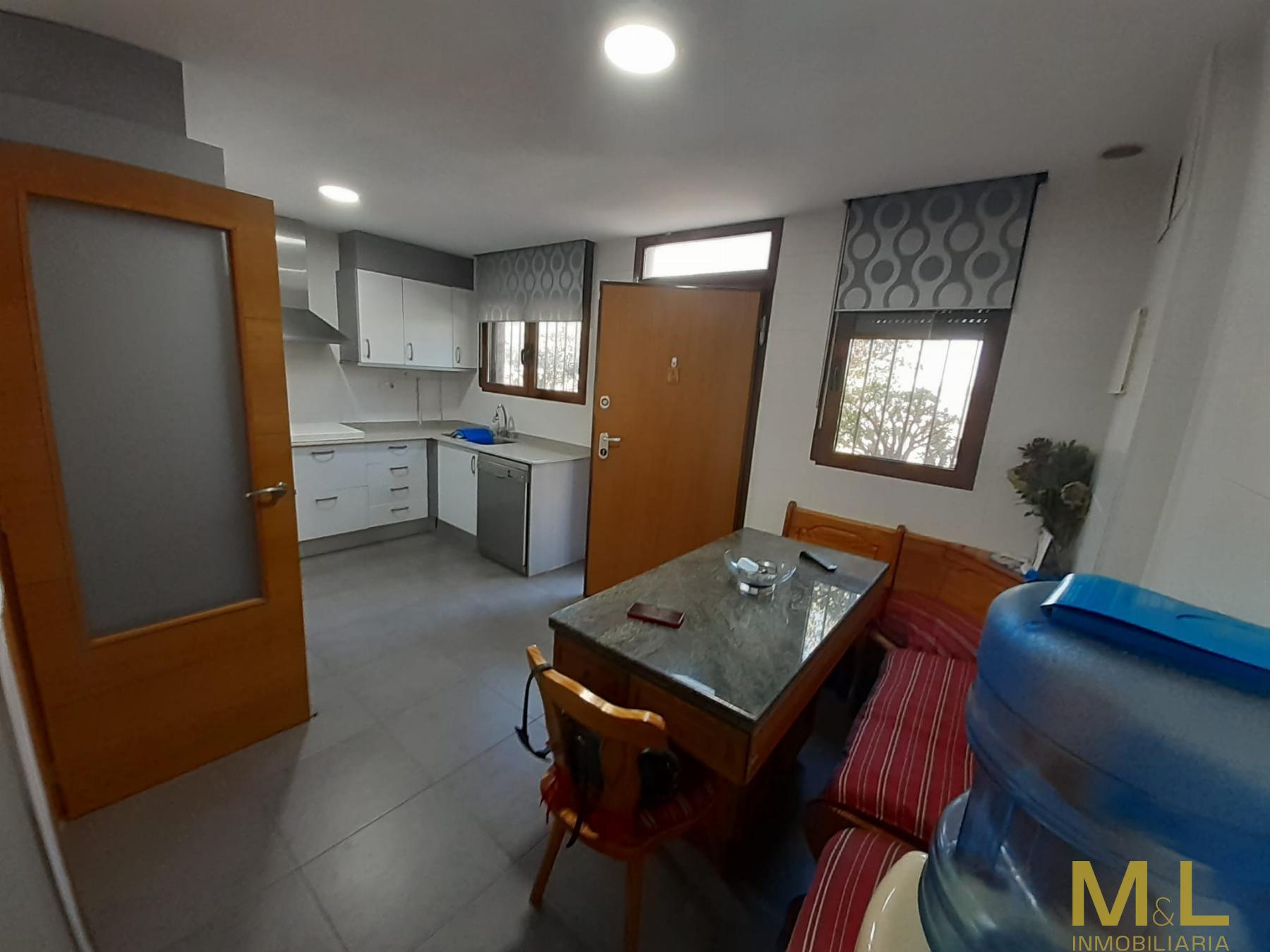 For sale of duplex in La Pobla de Farnals