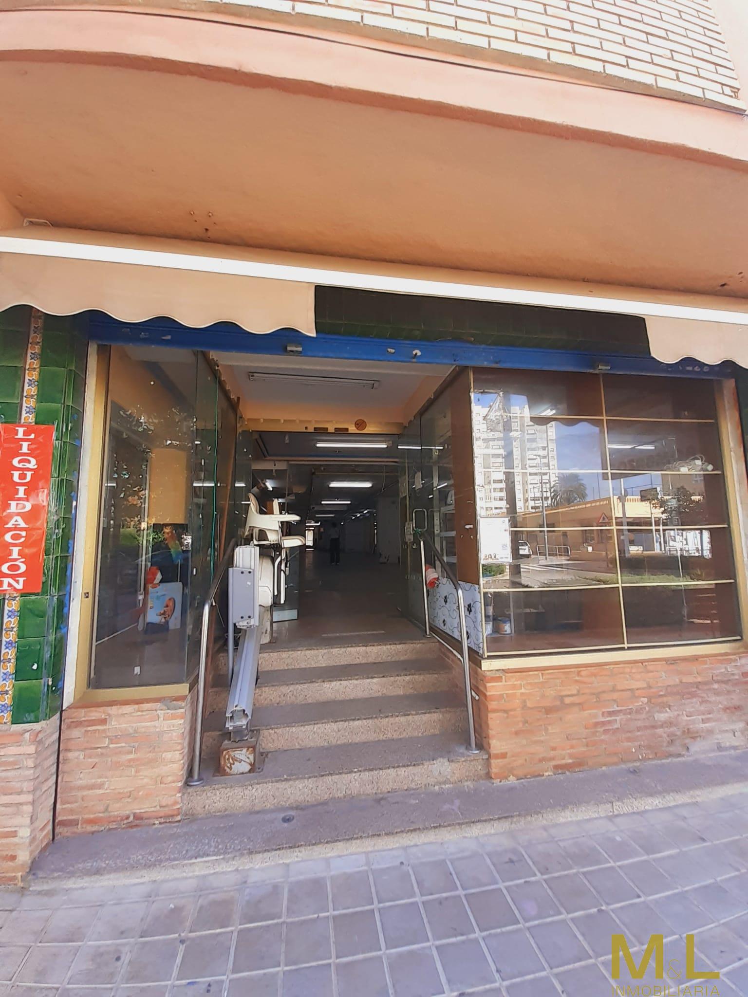 For rent of commercial in La Pobla de Farnals