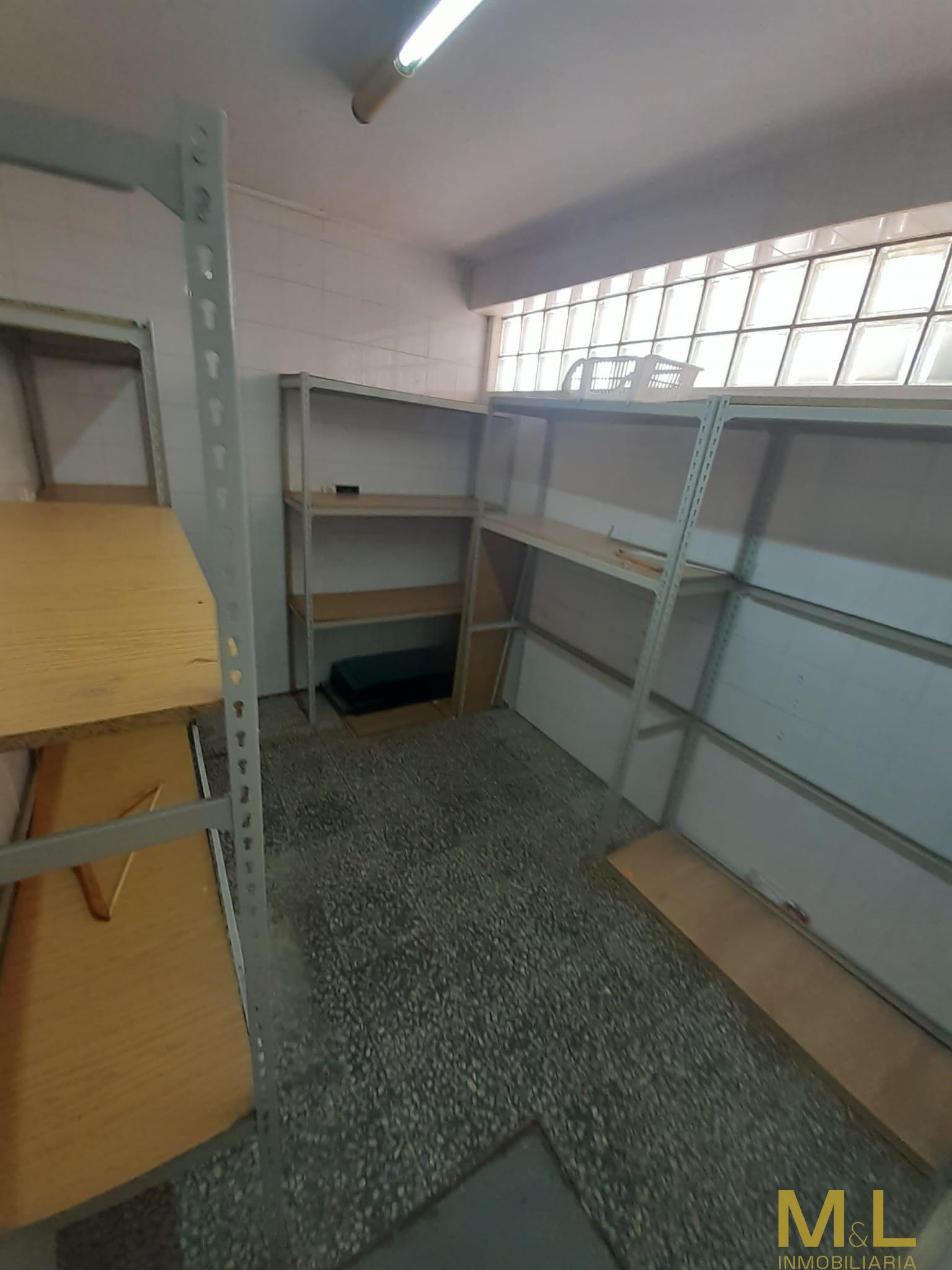 For rent of commercial in La Pobla de Farnals
